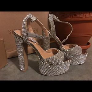 Steve Madden shoes. Worn once for 2 hours only.